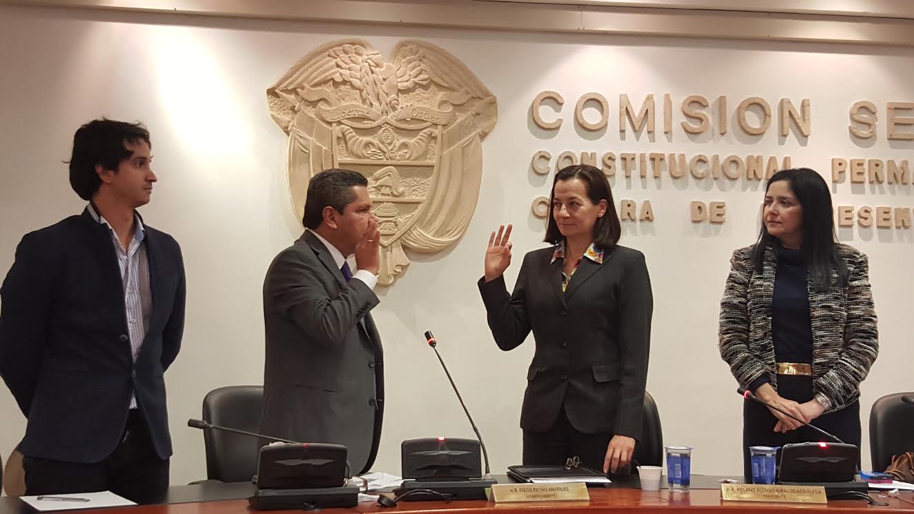 Clara Rojas asume la presidencia de la Comisión legal de Derechos Humanos
