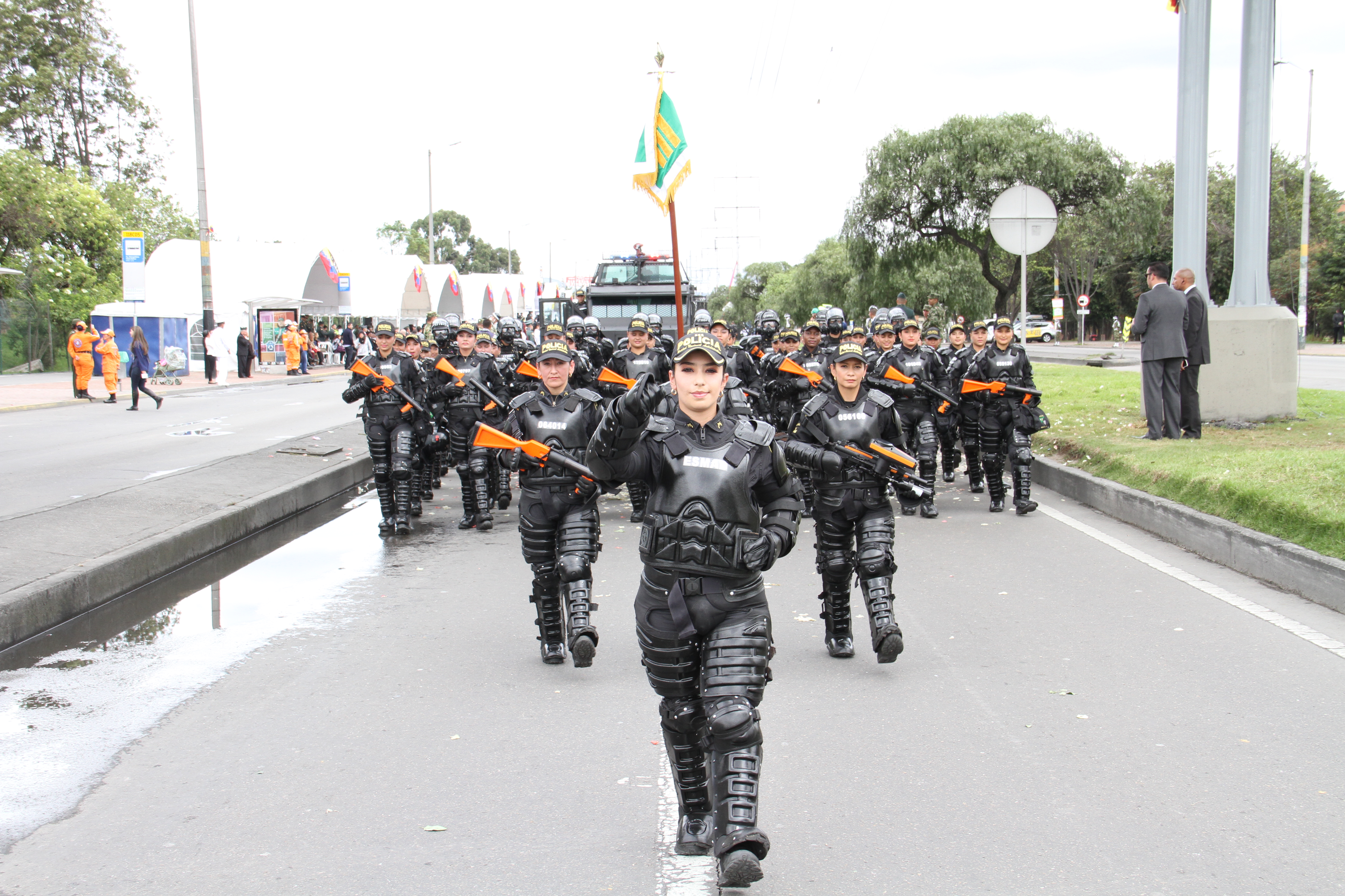 Desfile 20 de Julio Policia19