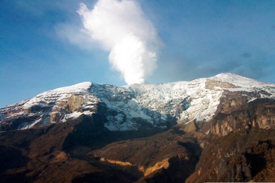 Durante la mañana de este domingo permaneció cerrado por caída de ceniza del volcán Nevado de Ruiz.