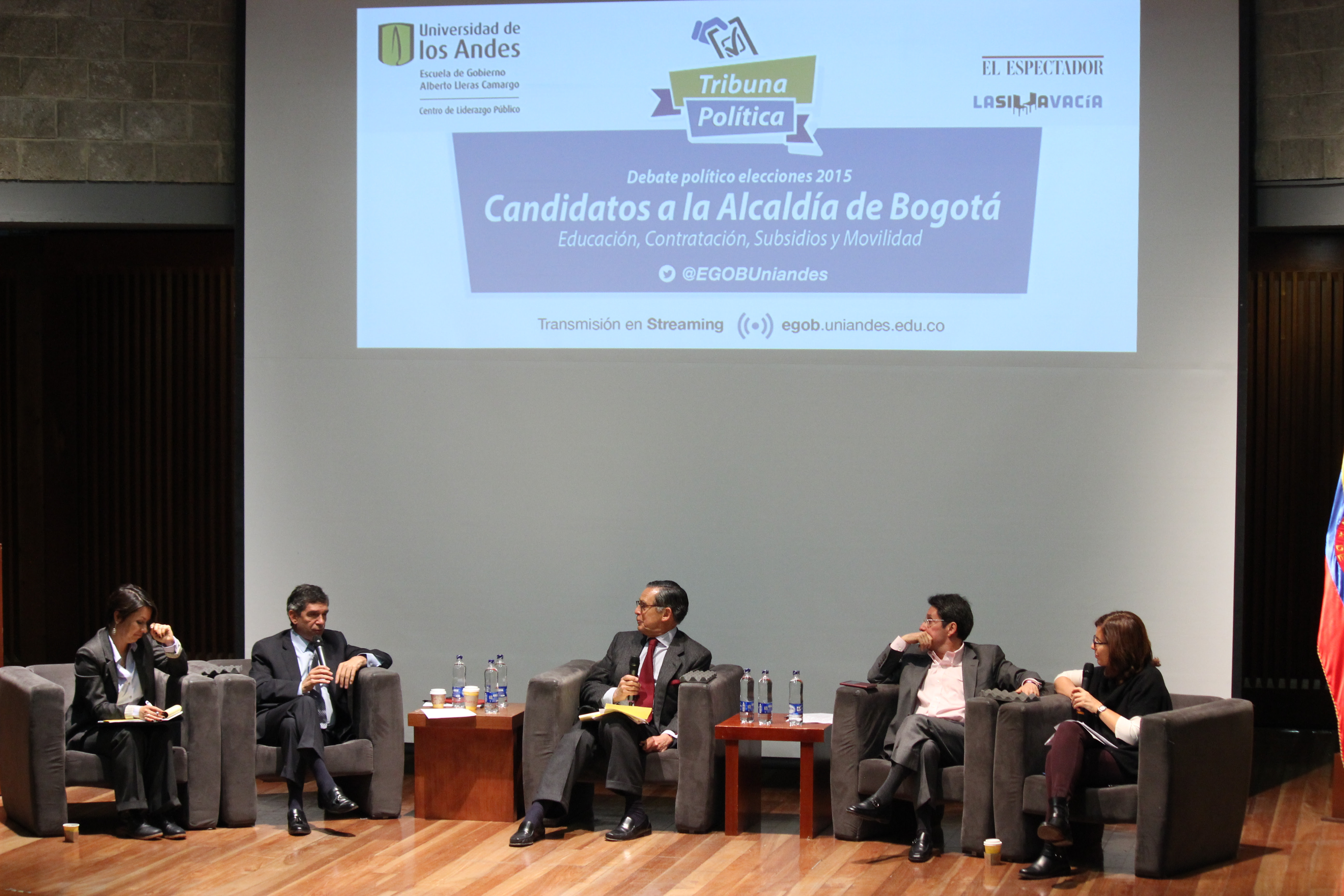 La adicción por contratación directa no genera transparencia en Bogotá