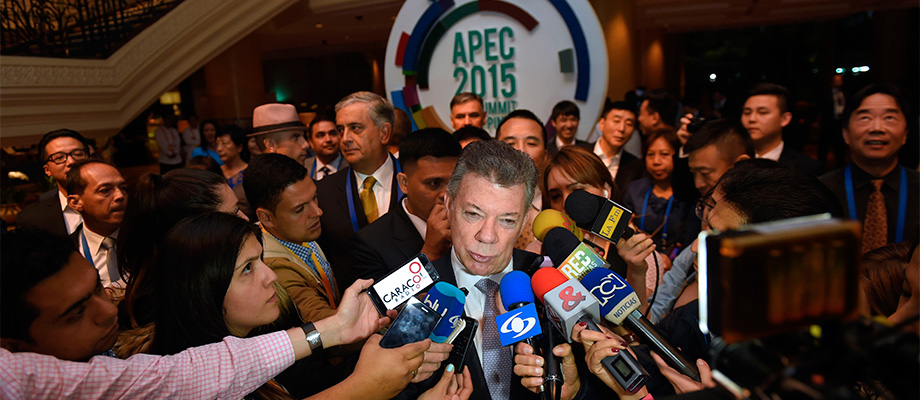 Santos se mostró honrado de que Colombia sea el único país no miembro de la Apec invitado a la Cumbre en Manila,