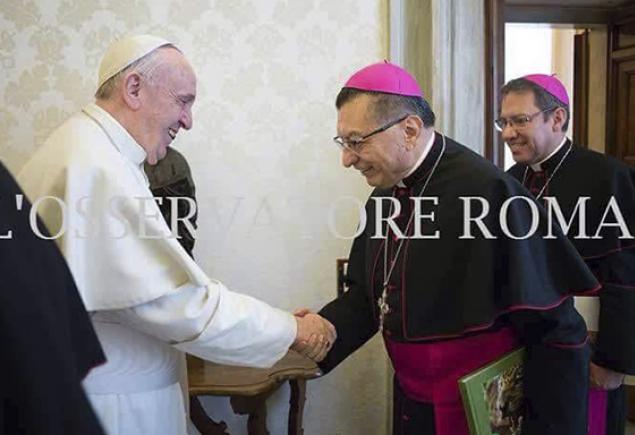 reunion_papa_y_cardenal_y_obispos_-_losservatore_romano_2