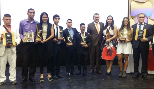Personajes galardonados en el Deportista del Año Acord 2015, en Pereira.