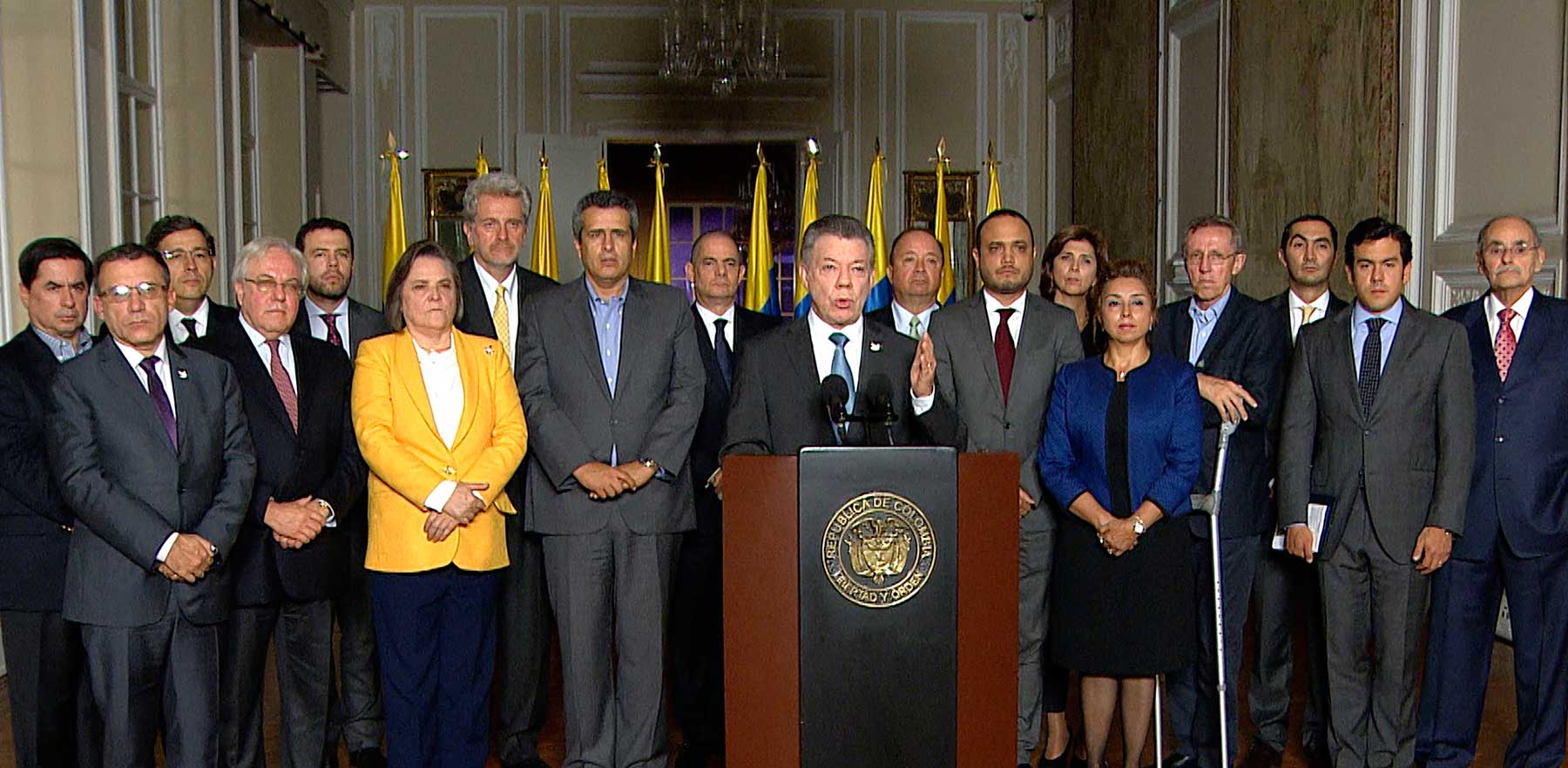 “Los colombianos pueden estar seguros ¬–muy seguros– de que todos unidos vamos a seguir defendiendo hasta el último centímetro de nuestro territorio”, afirmó en su alocución el Jefe del Estado.