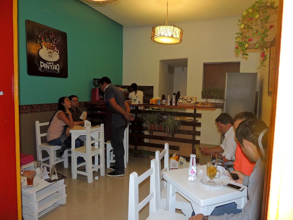 asi es cafe pintao lleno de colores y sanzas tipicas de la region.2