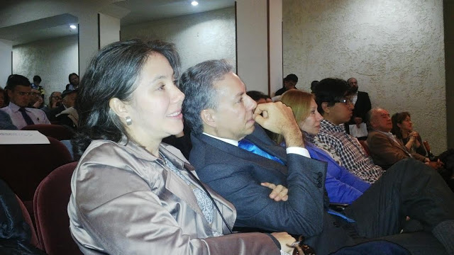 Natalia y Carlos, dos de los cuatro hijos de Carlos Gaviria y María Cristina Gómez. Foto: La Pluma & La Herida
