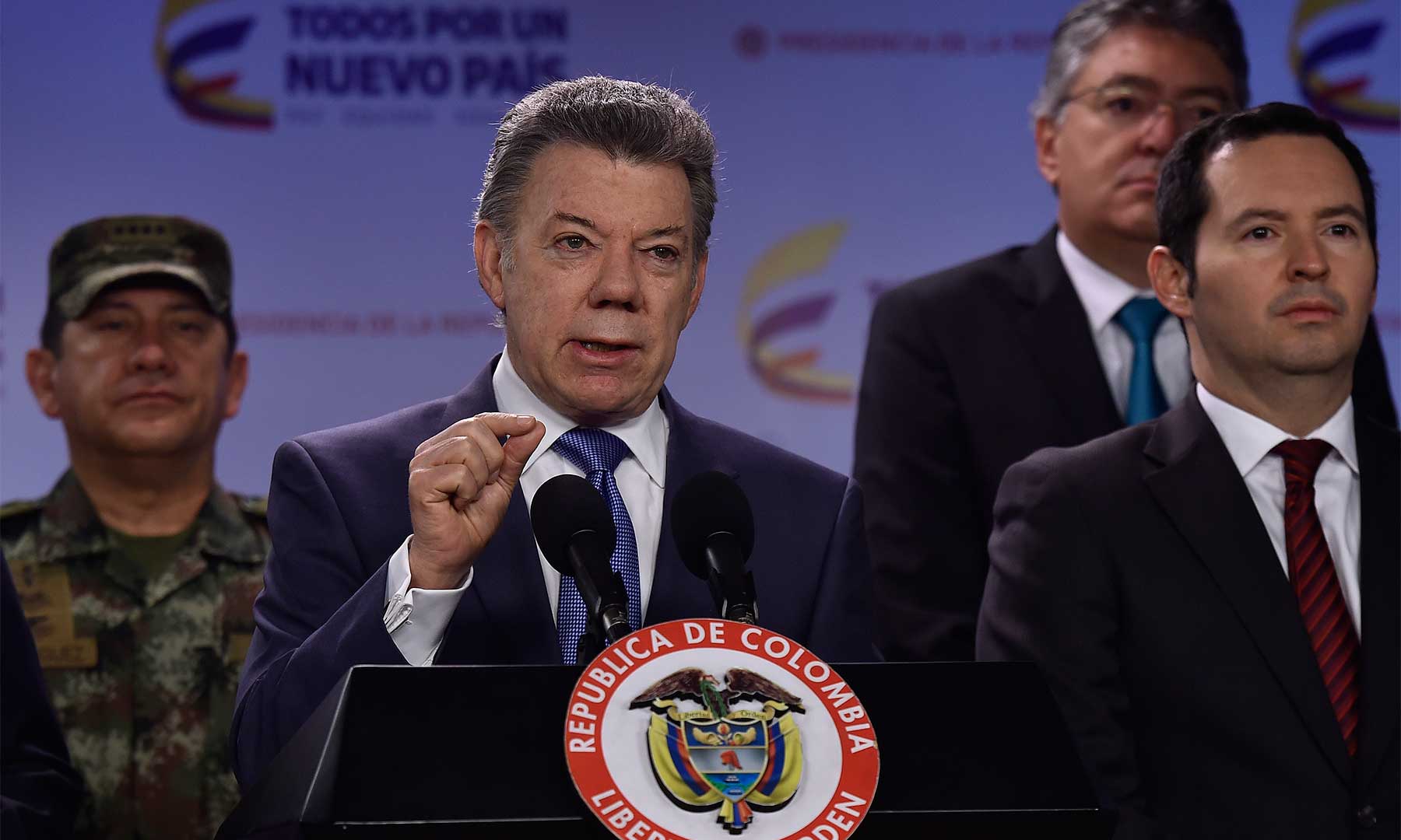 Serán 50 mil hombres de la Fuerza Pública los que garantizarán la seguridad en las vías y acompañarán las caravanas de las empresas que quieran seguir trabajando, aseveró el Presidente Santos.