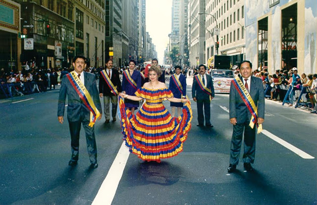 Por la Quinta Avenida de Nueva York, homenajeados como Mariscales de la Hispanidad. Foto: Archivo particular
