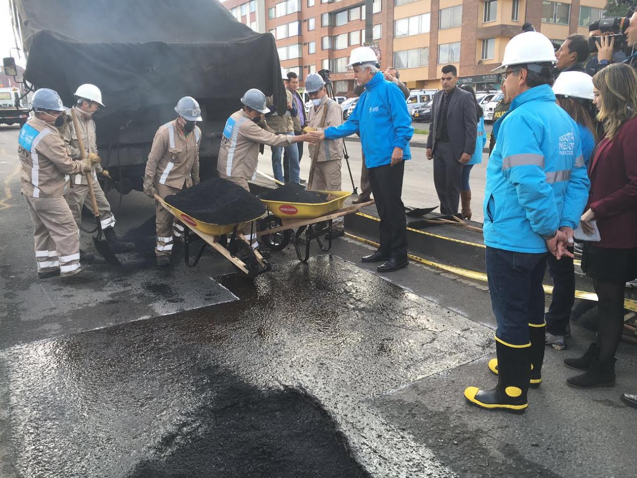 En tres meses se taparán todos los huecos de la avenida Boyacá3