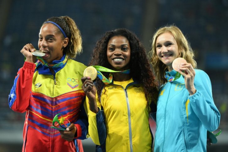 La campeona olímpica recibió este lunes la medalla de oro en la ceremonia oficial de Río 2016