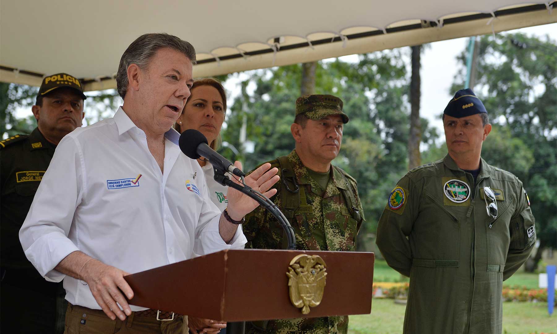 El Presidente Juan Manuel Santos calificó como una muy buena noticia la firma de los protocolos y anexos del acuerdo sobre “Cese al Fuego y de Hostilidades Bilateral y Definitivo y Dejación de las Armas” entre el Gobierno y las Farc.