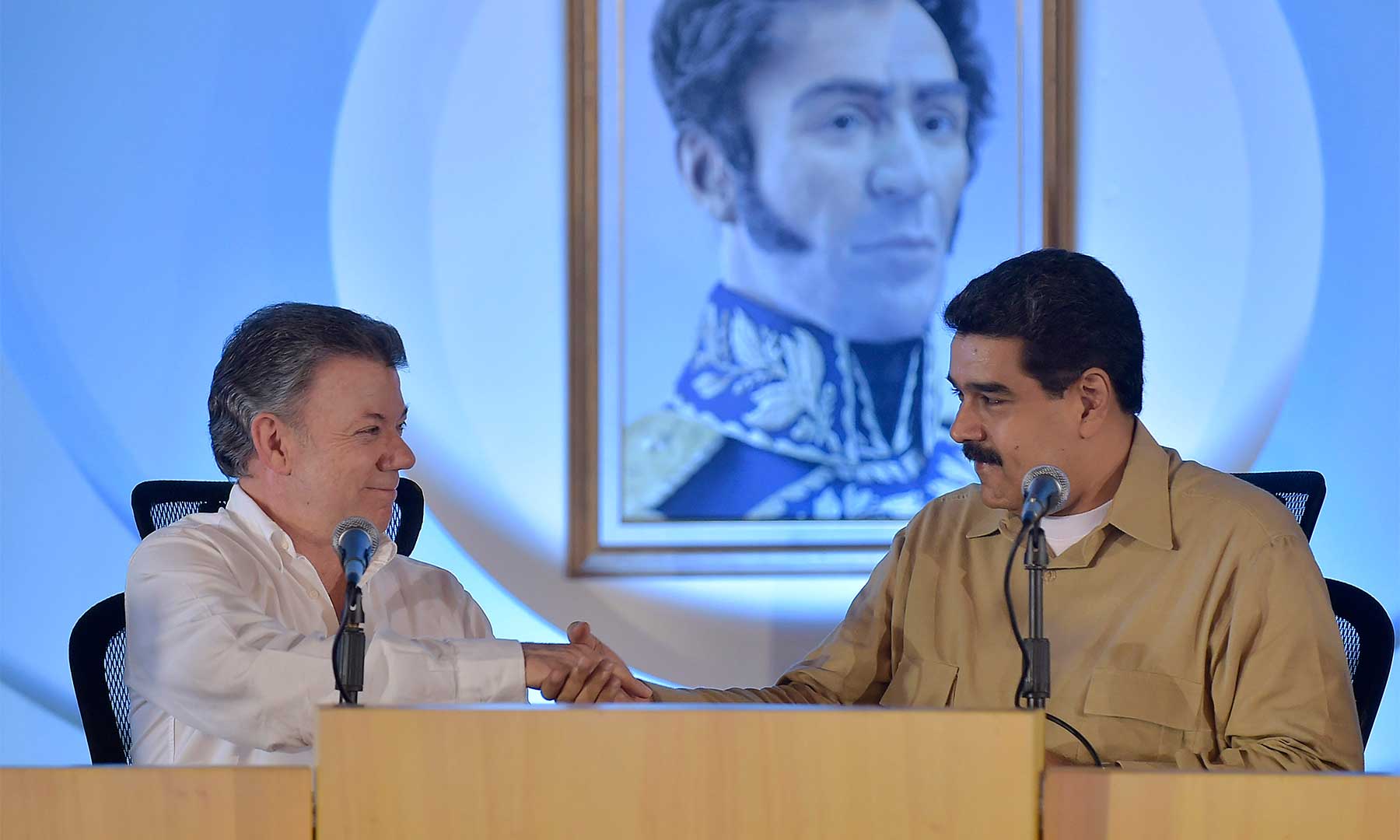 “Bienvenido siempre, gracias por estar con nosotros”, le manifestó el Mandatario anfitrión al Presidente Santos, y comentó que esta cita en la región guayanesa es a orillas del Orinoco, que Bolívar consideraba el río de la patria común.