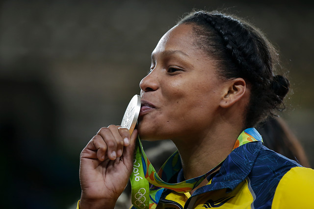 Yuri Alvear, con su medalla de plata en el judo de Río, segunda de Colombia en estos Juegos, y segunda olímpica de ella en su carrera.