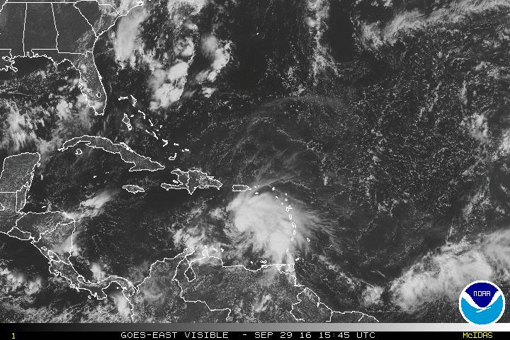 tormenta-matthew-asciende-a-categoria-de-huracan