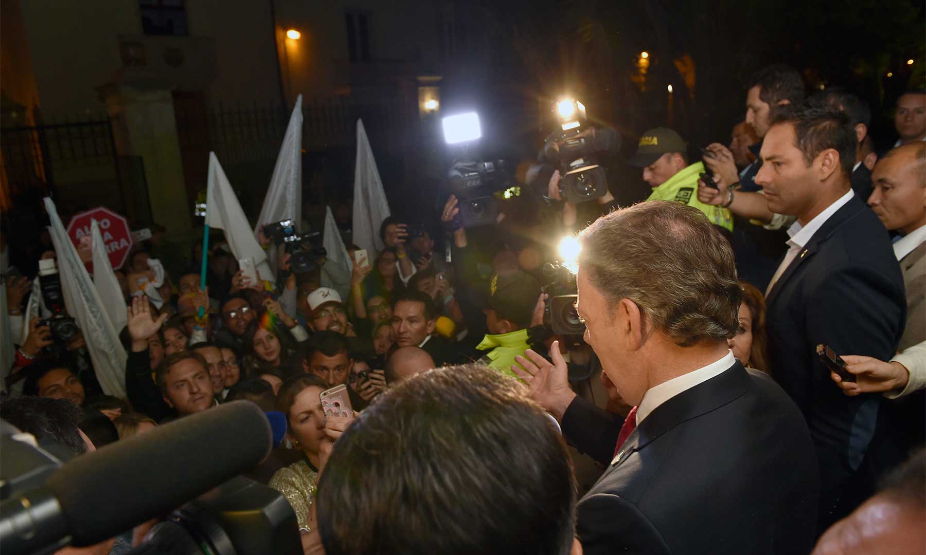 Crónica / ‘Les garantizo que esa paz la vamos a conseguir’, dijo el Presidente Santos a jóvenes promotores del Sí