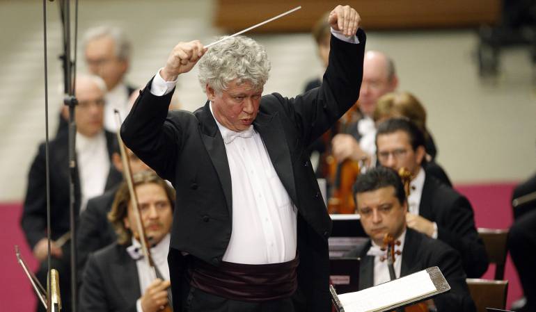 zoltan-kocsis fue fundador de la Orquesta del Festival de Budapest junto con el director de orquesta Iván Fischer,