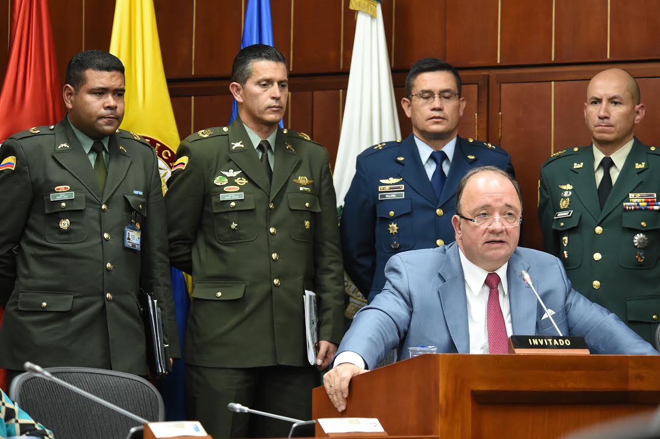 comision-segunda-de-senado-para-sustentar-solicitud-de-ascensos-de-39-oficiales-de-la-fuerza-publica-3