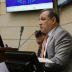 PRESIDENTE DEL SENADO ERNESTO MACIAS 2019-05-02 20.38.31 (2)