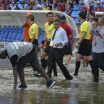 Una tremenda laguna se formó en una parte de la cancha del estadio Sierra Nevada de Santa Marta 2