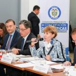 Alicia Arango criticó a sectores y funcionarios por proponer atacar el aumento salarial para combatir el desempleo.