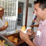 Venta de empanadas en la calle