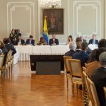 Como parte de la Gran Conversación Nacional, el Presidente Iván Duque participó en la Mesa de Educación, con líderes estudiantiles, rectores, congresistas y expertos. El encuentro tuvo lugar en la Casa de Nariño. Foto: Nicolás Galeano- Presidencia