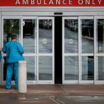 La primera muerte por un caso de coronovirus se reportó el sábado en Estados Unidos, en el estado de Washington.