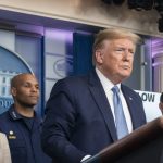 Trump dice que pandemia por coronavirus podría llevar al país a una recesión