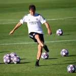 El entrenador del Olympique Lyonnais Rudi García durante un entrenamiento. Franck Fife/Pool vía REUTERS