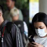 Jovenes en peligro de contagio de COVID-19