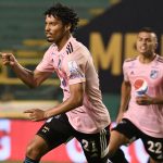 Carlos Pereira del Millonarios celebra después de anotar el primer gol de su equipo durante partido entre Deportivo Cali y Millonarios por la fecha 6 de la Liga BetPlay DIMAYOR I Foto: VizzorImage / Gabriel Aponte / Staff
