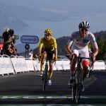 Tadej Pogačar (UAE Team Emirates), que batió a Primoz Roglic (Jumbo-Visma) al sprint tras una extenuante ascensión.PressSprts-Bernard Papon