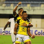 Gol de penal de Cristian Hinestroza. Foto Dimayor