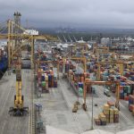 Vista general del puerto de Buenaventura. REUTERS/Jaime Saldarriaga