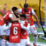 Jugadores de Santa Fe celebran el Gol de Daniel Giraldo,que le dio el triunfo ante Equidad en el último Minuto. Foto Dimayor