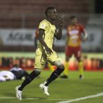 Jader Obrian de Rionegro Águilas Doradas celebra después de anotar el primer gol de su equipo durante el partido entre Rionegro Águilas Doradas y Deportivo Pereira por la fecha 16 de la Liga BetPlay DIMAYOR I 2020 jugado en el estadio Alberto Grisales de Rionegro Foto VizzorImage/ Juan Augusto Cardona / Contribuidor