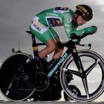 Roglic gana la contrarreloj y recupera el liderato