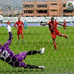 Robinson Zapata de Jaguares de Cordoba F. C., no puede detener el disparo de Jhon Miranda de Patriotas Boyaca F. C., para anotar gol de su equipo, durante partido de la fecha 20 entre Patriotas Boyaca F. C., y Jaguares de Cordoba F. C., por la Liga BetPlay DIMAYOR 2020, jugado en el estadio La Independencia de Tunja Foto VizzorImage / Macgiver Baron / Cont.