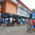 Turistas y habitantes en aeropuerto de San Andrés.Foto Cortesía