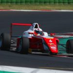 Sebastián Montoya en busca del podio en la F4 italiano en Imola