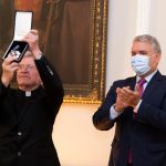 El Presidente Duque le entregó al Banquete del Millón la Orden de Boyacá en el grado de Gran Cruz de Plata, que recibió el padre Jaramillo.