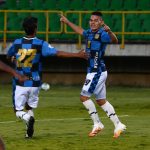 Frank Lozano de Boyacá Chicó  celrebra gol Patriotas Boyacá dispután el balon, durante partido entre Boyacá Chicó y  Patriotas Boyacá de la fecha 2 por la Liguilla BetPlay DIMAYOR 2020 jugado en el estadio La Independencia de Tunja Foto VizzorImage / Macgiver Baron / Contribuidor
