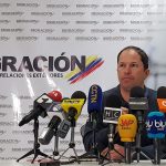 El director de Migración Colombia, Juan Francisco Espinosa, durante una conferencia de prensa REUTERS/Luis Jaime Acosta