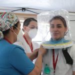 En el Hospital El Tunal ya se encuentran los 12 cascos nuevos que disminuyen el uso de respiradores mecánicos. Foto Secretaria de Salud de Bogotà