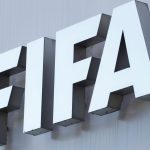 Logo de la FIFA en la sede de la entidad en Zurich.. REUTERS/Arnd Wiegmann