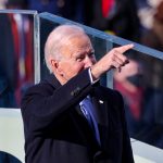 El presidente de Estados Unidos, Joe Biden, reacciona después de jurar como mandatario en Washington, EEUU, 20 de Enero de 2021. Tasos Katopodis/Pool vía REUTERS