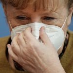 La canciller alemana, Angela Merkel, tras una rueda de prensa en Berlín. Ene 21, 2021. Michael Kappeler/Pool via REUTERS