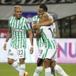 Vladimir Hernández del Atlético Nacional celebra después de anotar el segundo gol de su equipo durante el partido entre Atlético Nacional y el Independiente Santa Fe por la fecha 1 de la Liga BetPlay DIMAYOR I 2021 jugado en el estadio Atanasio Girardot de la ciudad de Medellín: Foto VizzorImage / Juan Augusto Cardona / Contribuidor