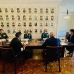 Trabajaremos sin descanso contra la delincuencia y por la defensa y seguridad de los colombianos. En reunión con la cúpula de la Fuerza Pública entrego y recibo toda la confianza y apoyo para lograr las metas de MinDefensa