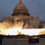 Ataque de manifestantes pro-Trump al Capitolio de EEUU en Washington Ene 6, 2021. REUTERS/Leah Millis